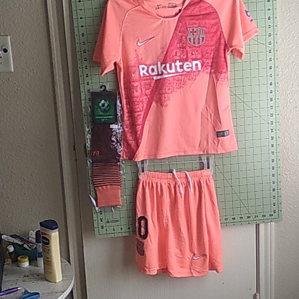 3 piece Nike outfit size 24 girls